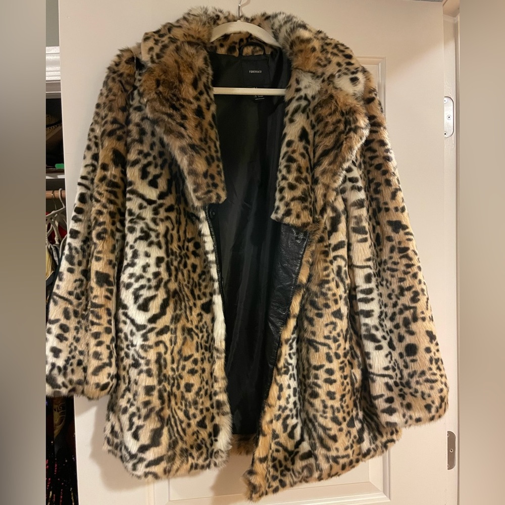 Forever 21 faux leopard fur coat, size L